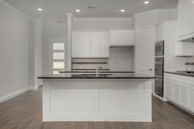 1004 Mesquite Ct, Grand Prairie, TX 75104 - photo 6