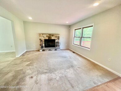 2113 Bushkill Cir, Bushkill, PA 18324 - photo 3