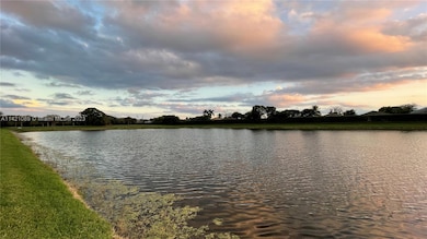 3123 Laurel Ridge Cir, Riviera Beach, FL 33404 - photo 2