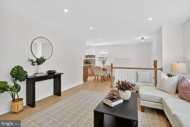 8915 Sylvania St, Lorton, VA 22079 - photo 5