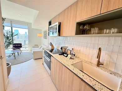 601 NE 1st Ave unit 3108, Miami, FL 33132 - photo 2