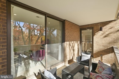 4990 Sentinel Dr unit 405, Bethesda, MD 20816 - photo 6