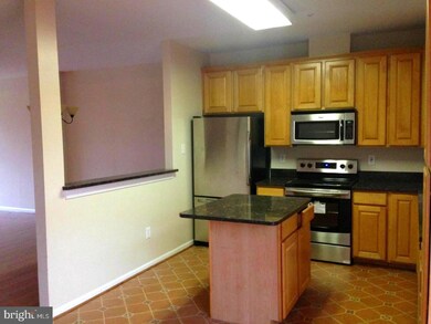 13004 Shamrock Glen Dr, Germantown, MD 20874 - photo 4