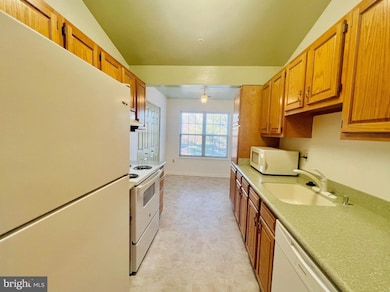 6502 Home Water Ct unit 303, Glen Burnie, MD 21060 - photo 6