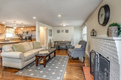 108 Chesbrough Rd, West Roxbury, MA 02132 - photo 4