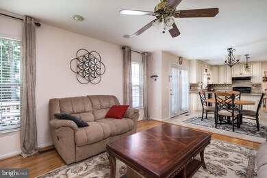 10066 Tummel Falls Dr, Bristow, VA 20136 - photo 6