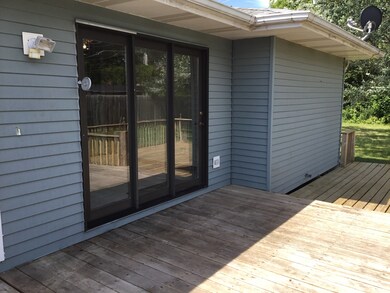 112 N Frolic Ave, Waukegan, IL 60085 - photo 4