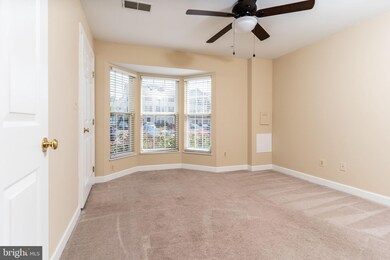9220 Cardinal Forest Ln unit 9220D, Lorton, VA 22079 - photo 4