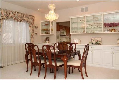 FORMAL DINING
