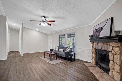 3713 Woodview Dr, Joshua, TX 76058 - photo 6