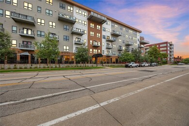 View of building on 1st St SW