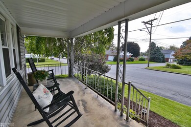 602 Heckman Ave, Nazareth, PA 18064 - photo 5