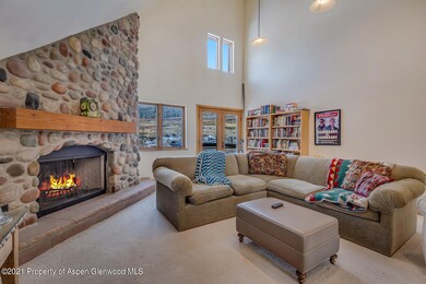 04_841_McLaughlin_Lane004_mls
