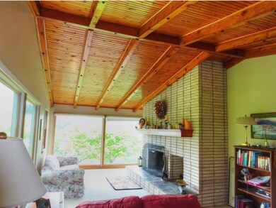 112 Dutil Ln, Richmond, VT 05477 - photo 4