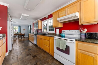 1241 NW Lawnridge Ave, Grants Pass, OR 97526 - photo 7