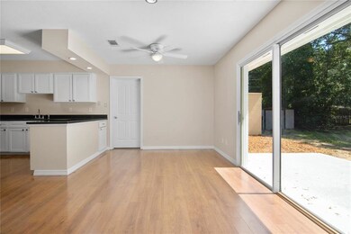 Kitchen & Family Room Combo