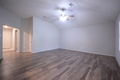 3247 Community Cir, Alvin, TX 77511 - photo 5