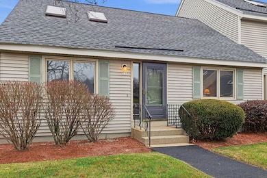 22 Eastmeadow Way, Manchester, NH 03109 - photo 2