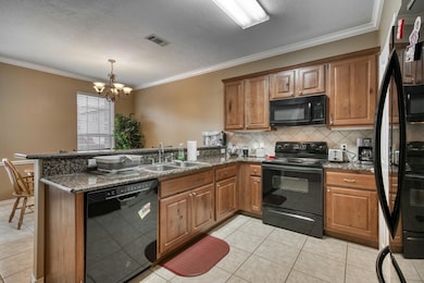 328 Forest Drive Loop unit 328, College Station, TX 77840 - photo 4