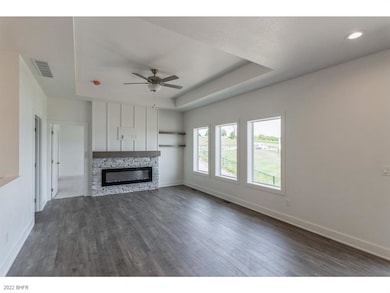 1609 Red Cedar Ln, Granger, IA 50109 - photo 2