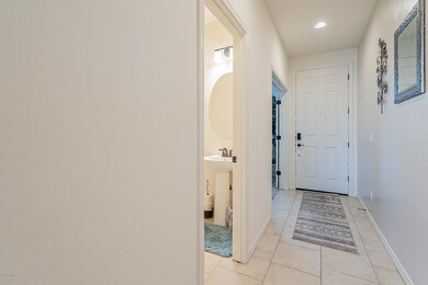 Interior entry way