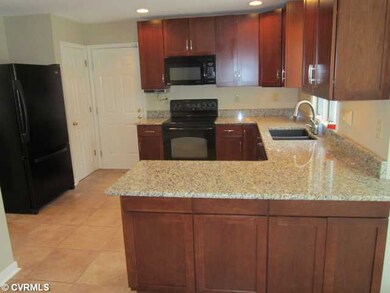 Kitchen - Renovated! Granite!