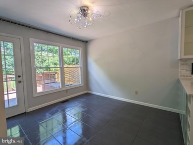 3 Kaylin Corner, Chalfont, PA 18914 - photo 3