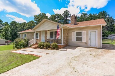 1010 Spring Dr, Gastonia, NC 28052 - photo 2