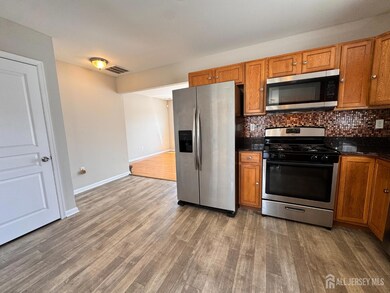 32 Mercer St, Carteret, NJ 07008 - photo 4