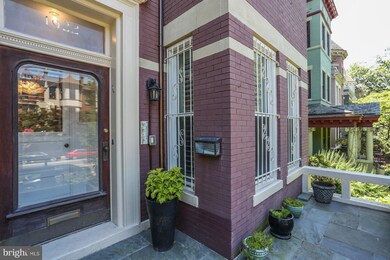 1922 Calvert St NW, Washington, DC 20009 - photo 2