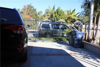 2054 E Hatchway St, Compton, CA 90222 - photo 3