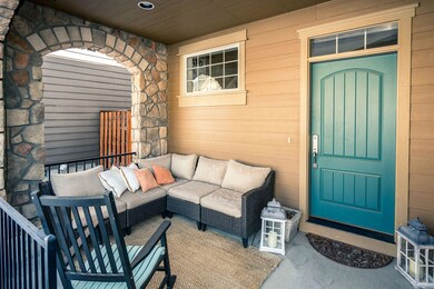 20469 Jacklight Ln, Bend, OR 97702 - photo 2