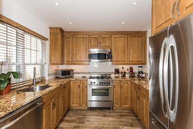 009-Kitchen-1991272-large