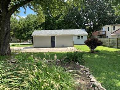 509 NW 15th St, Blue Springs, MO 64015 - photo 4