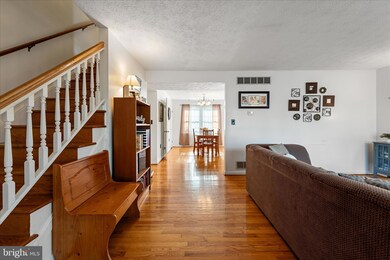 126 Warren Cir, Stephens City, VA 22655 - photo 6