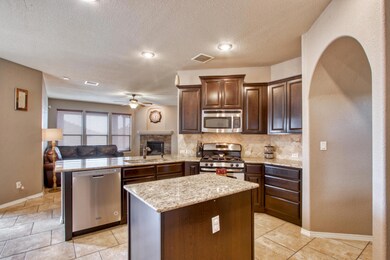 14355 Desert Sunset Dr, Horizon City, TX 79928 - photo 5