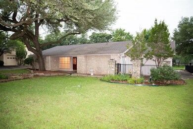 5805 Choctaw Dr, Granbury, TX 76049 - photo 2