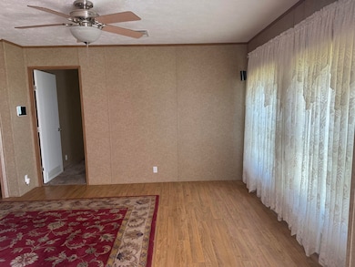 821 E A St, Watonga, OK 73772 - photo 5