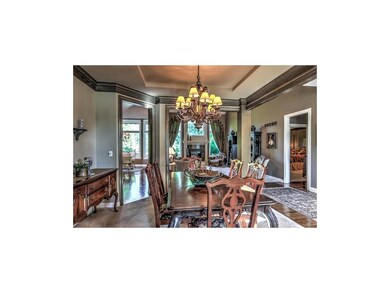 Great space for holiday or family dinners