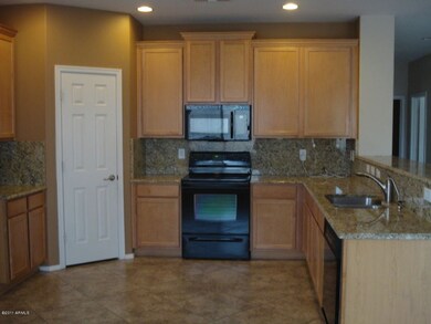 4878 S Cobblestone St, Gilbert, AZ 85298 - photo 5