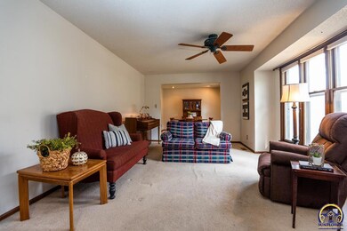 2805 SW Ashworth Place, Topeka, KS 66614 - photo 5