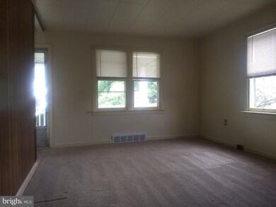 4219 York St unit 1, Harrisburg, PA 17111 - photo 2