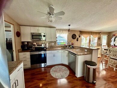 3919 Southwind Dr unit 423, Melbourne, FL 32904 - photo 2