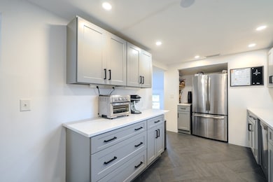 14 Frances Rd, Woburn, MA 01801 - photo 6