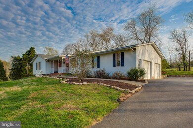 8564 Opal Rd, Warrenton, VA 20186 - photo 2