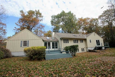 422 Pendleton Ln, Londonderry, NH 03053 - photo 2