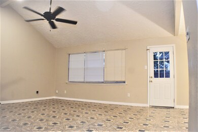 7323 Sonnet Glen Ln, Houston, TX 77095 - photo 6