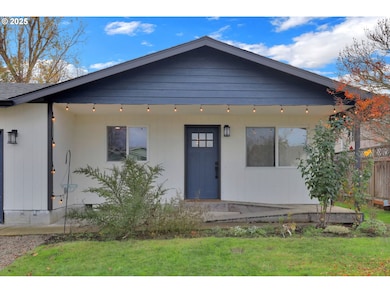 645 Riley Way, Harrisburg, OR 97446 - photo 2