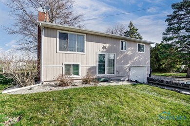 23791 W Meadow Dr, Genoa, OH 43430 - photo 2