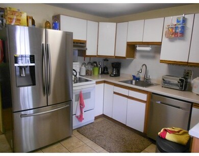 413 Walker St unit 5, Lowell, MA 01851 - photo 5